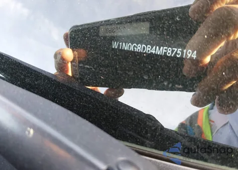 2021 Mercedes-Benz Glc 300 Suv z USA, uszkodzony, nr VIN W1N0G8DB4MF875194